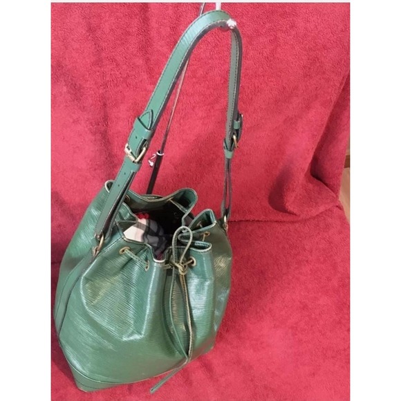 Louis Vuitton Green Epi Leather Noe GM - Picture 4 of 12